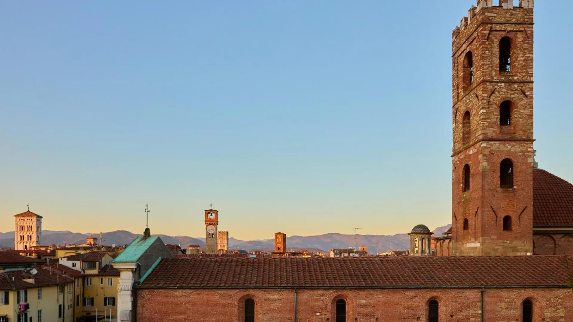 Terrazza - A Bella Vista Apartment - Luxury In Lucca Centro